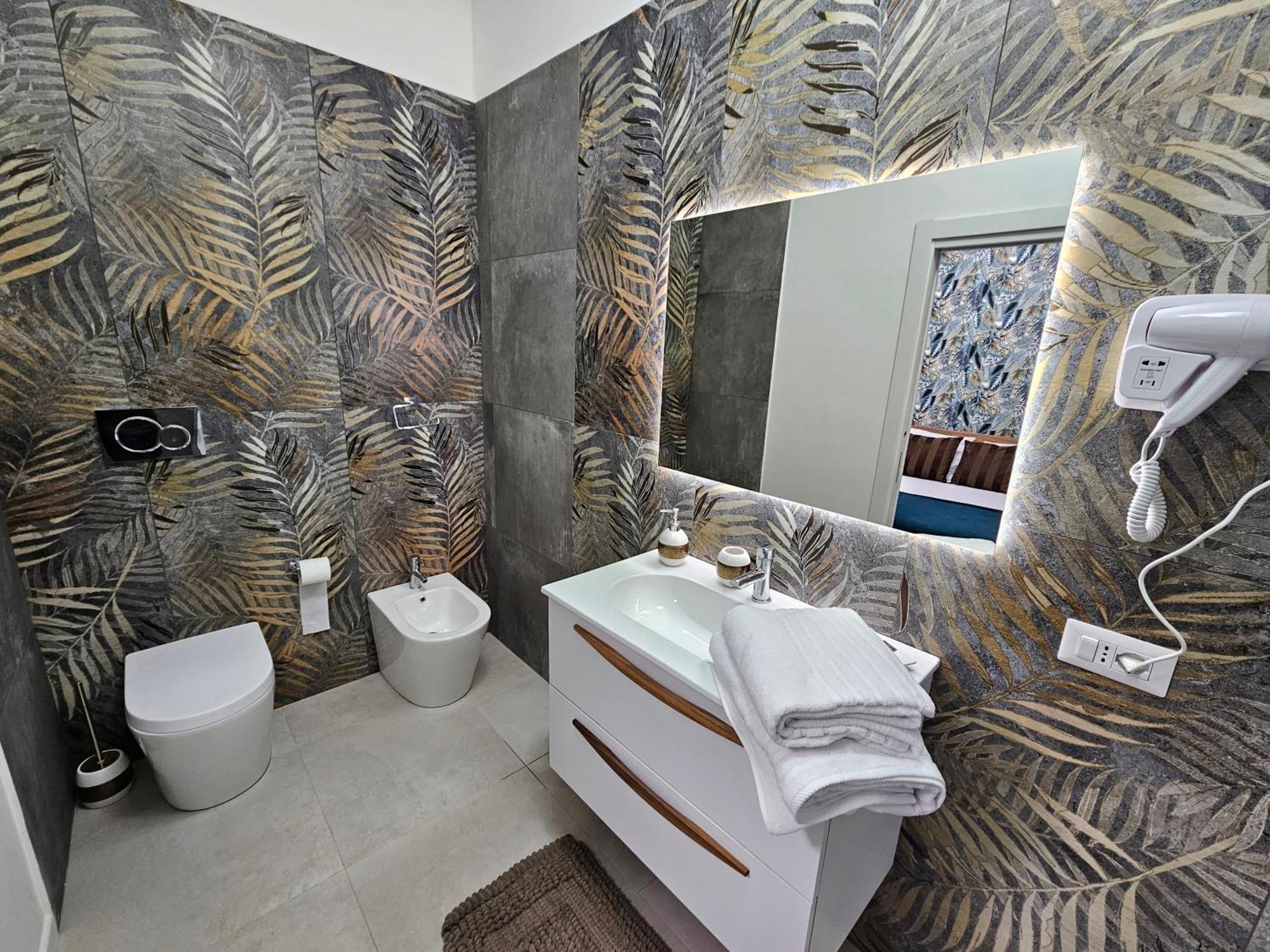 Erminia Suite Naples Exterior photo